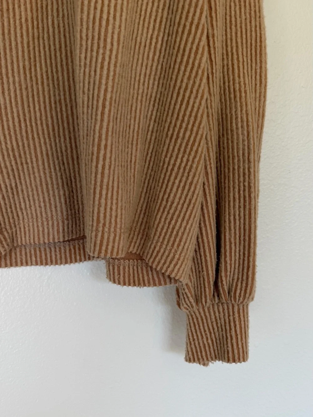 VICI Tan Ribbed Sweater - Picture 4 of 4